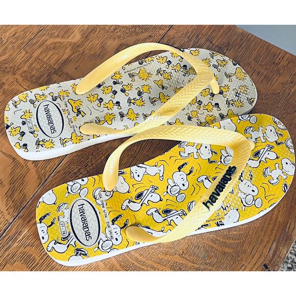 Women's Havaianas x Peanuts Flip Flops, Size 7/8 - Picture 1 of 3